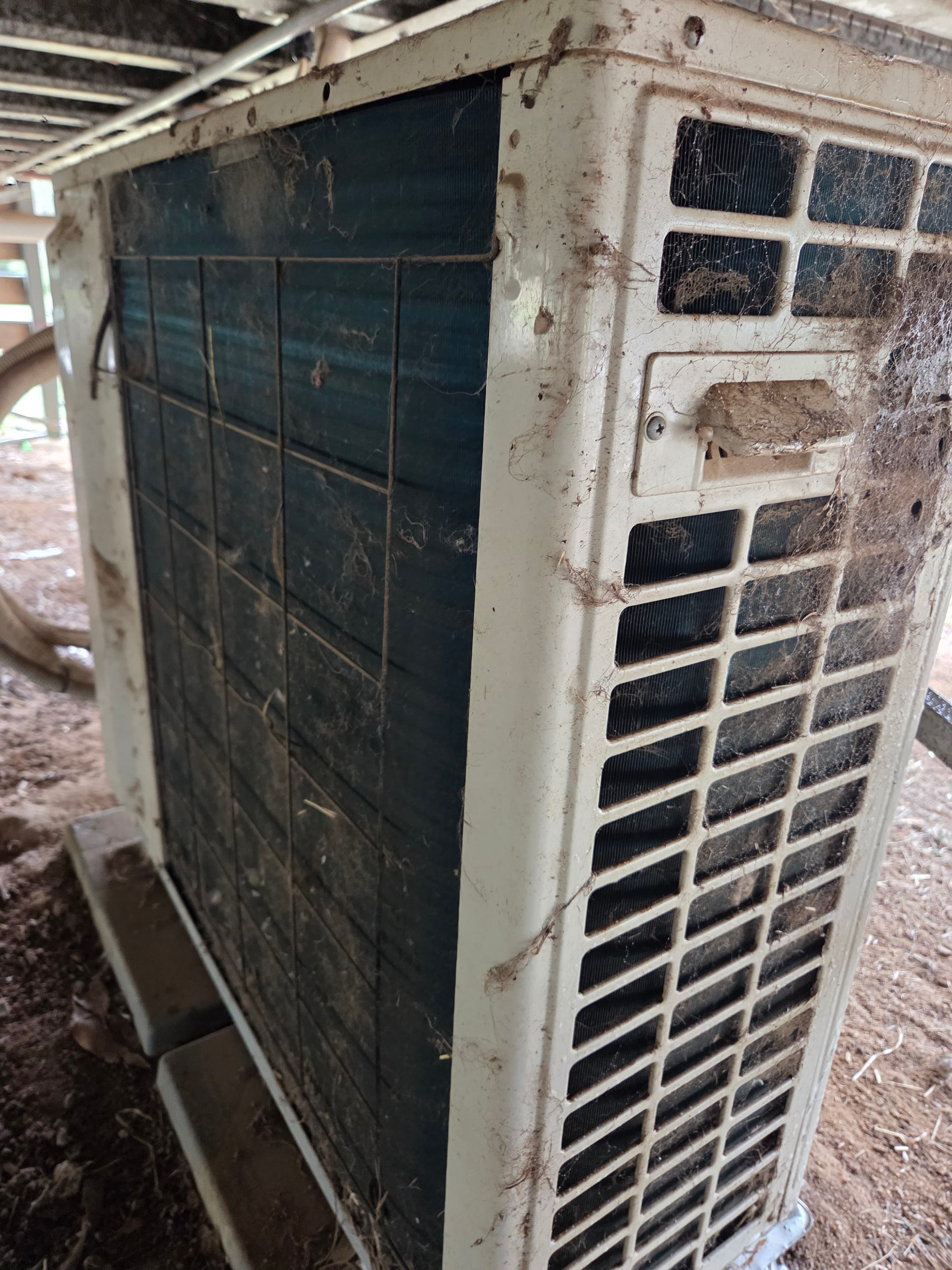 On-site air conditioning maintenance work, Chilled As Air Conditioning